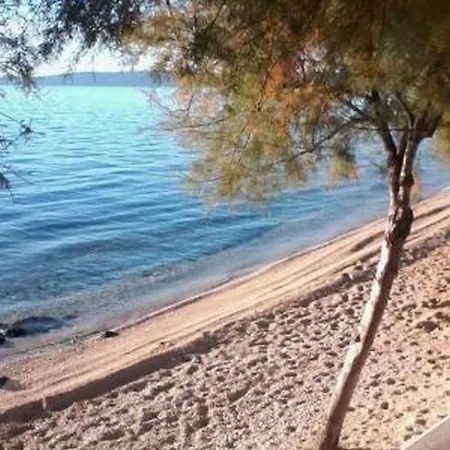 4483-2 For 6 Pers In Kastel Kambelovac Kastela
