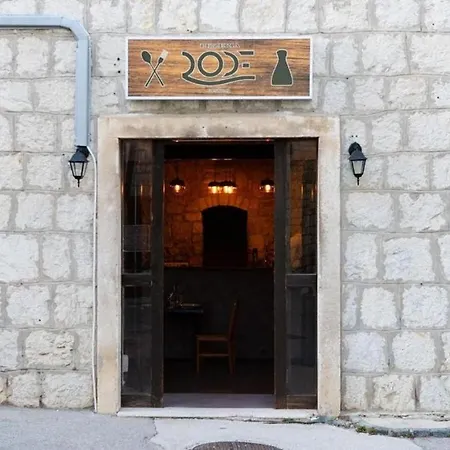 Apartment 4483-2 For 6 Pers In Kastel Kambelovac