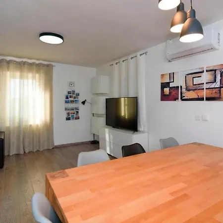 Apartment 4483-2 For 6 Pers In Kastel Kambelovac